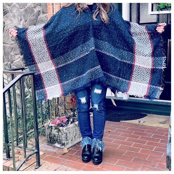 48 Boho Fabulous Plaid Hooded Fringed Poncho - Picture 8 of 8
